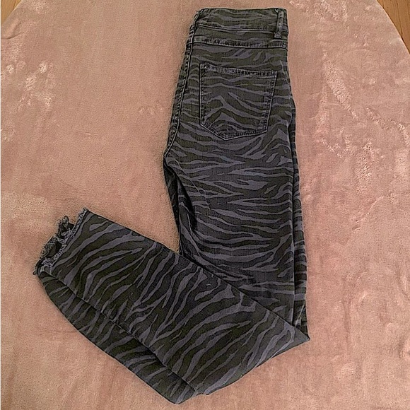 Zara Zebra / Animal Print Premium Denim Skinny High Rise Ankle Jeans - Picture 6 of 12
